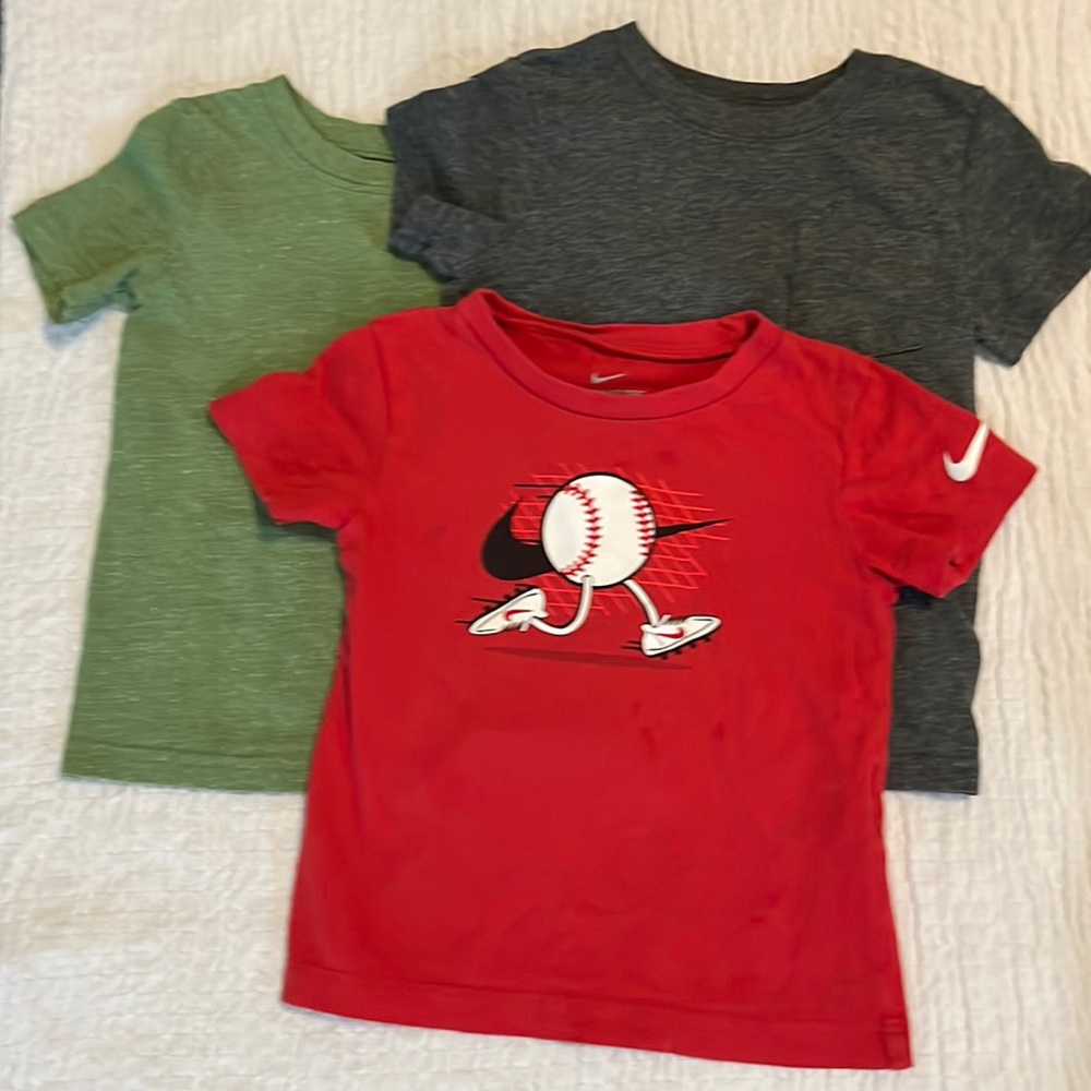 24MO and 2T Tshirt bundle